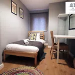 Spacious 3 Bedroom Duplex Apartment On Cardiff Bay - Free Parking & Wifi By Ekliving Luxe Short Lets & Serviced Accommodation